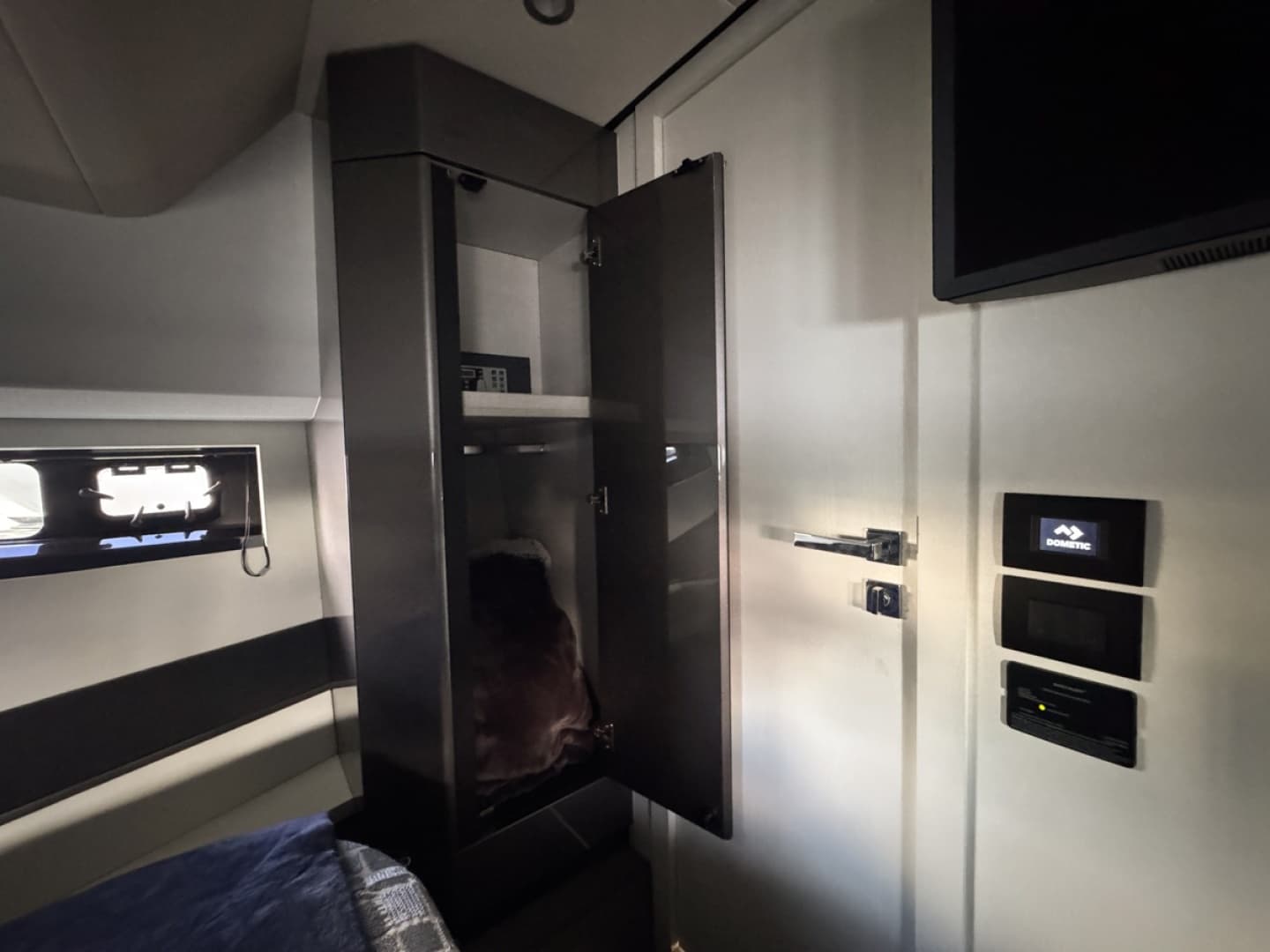 2023 Azimut Verve 47