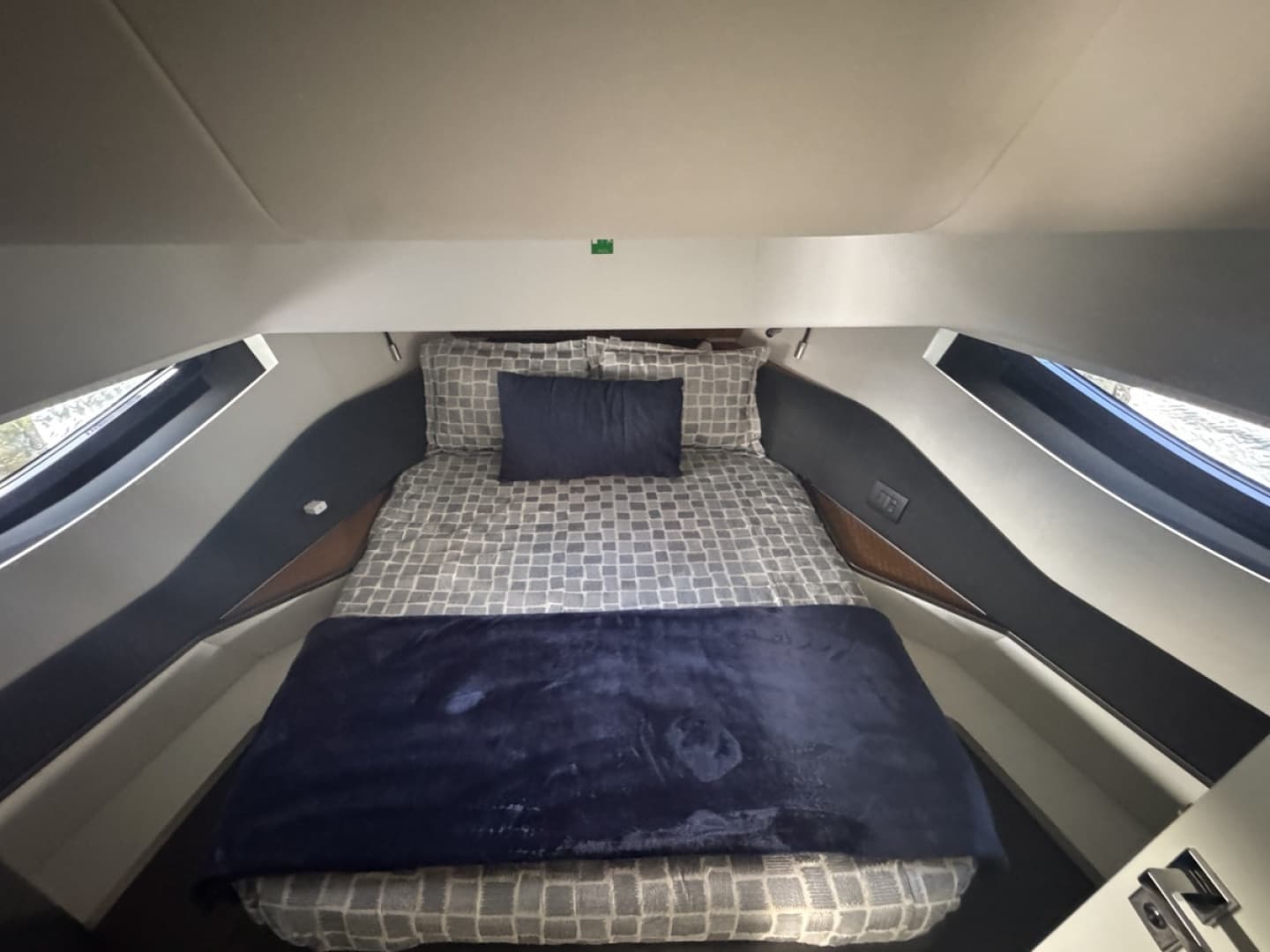 2023 Azimut Verve 47