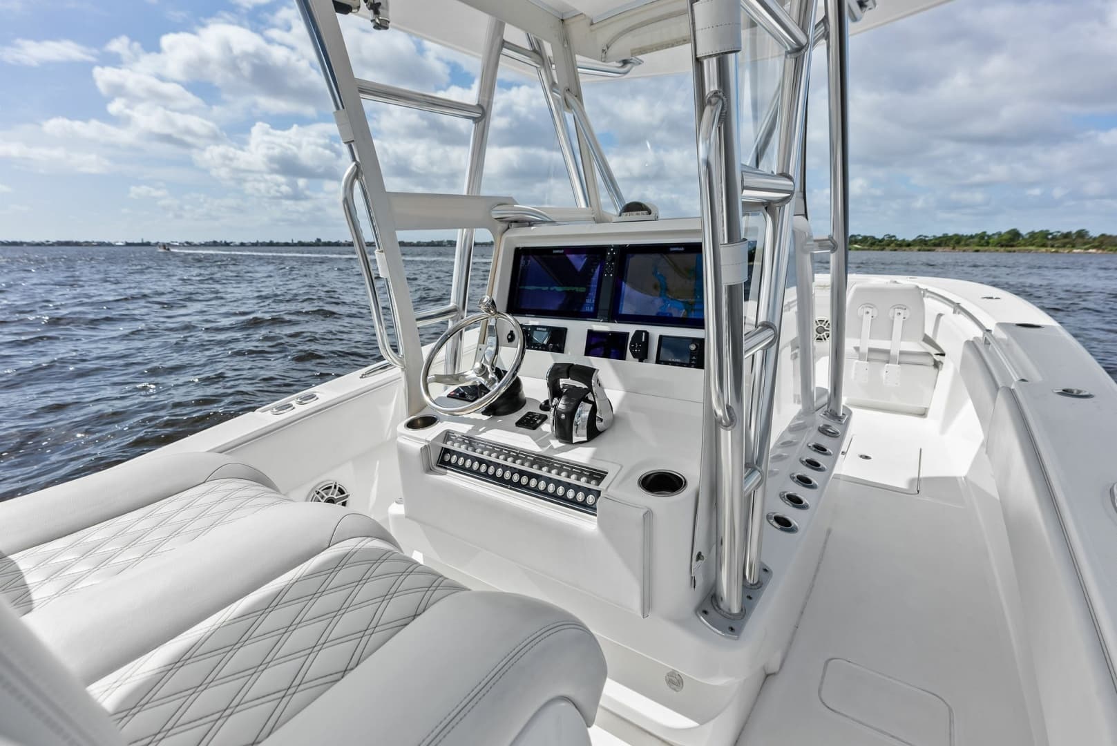 2020 Invincible 33 Open Fisherman