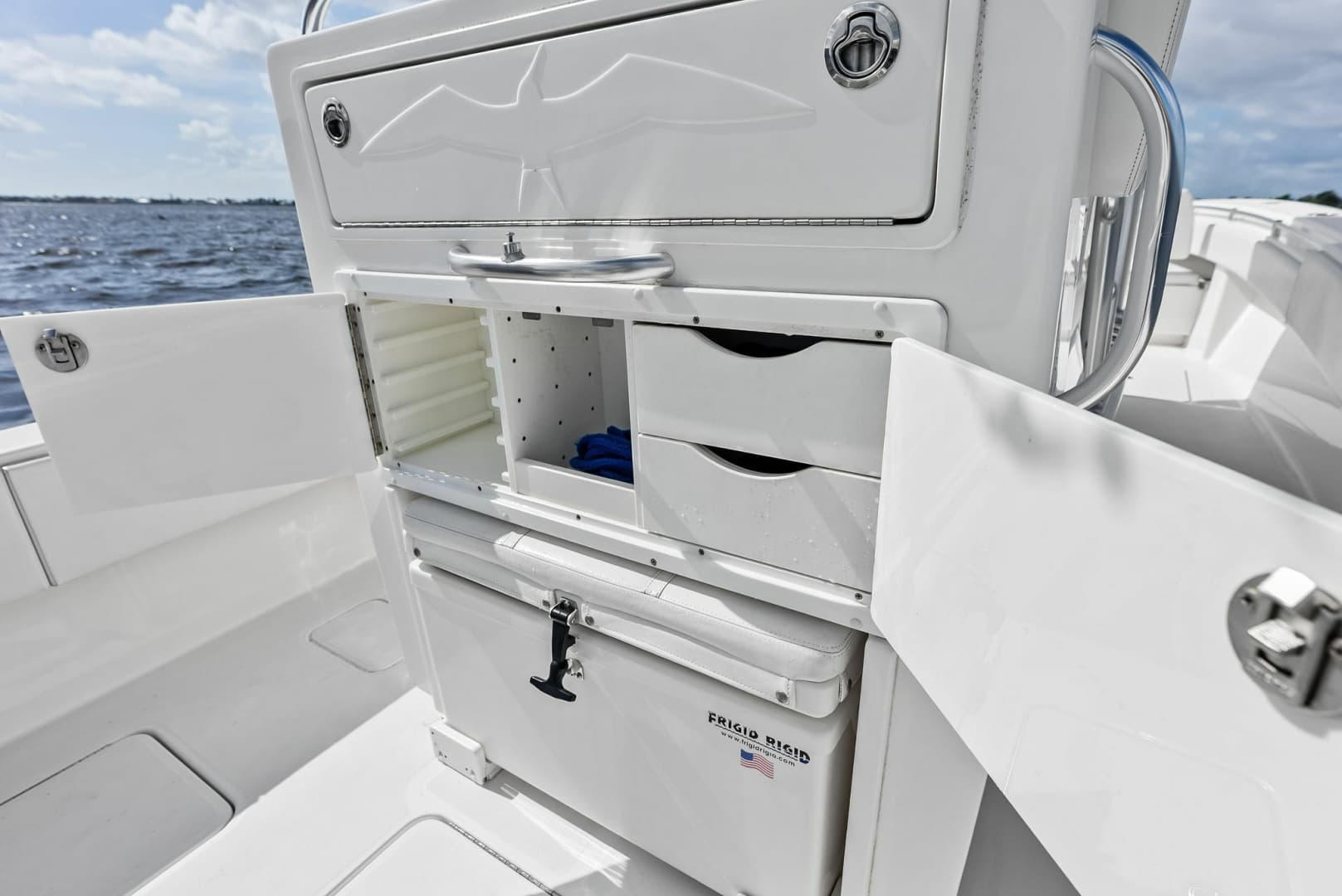 2020 Invincible 33 Open Fisherman