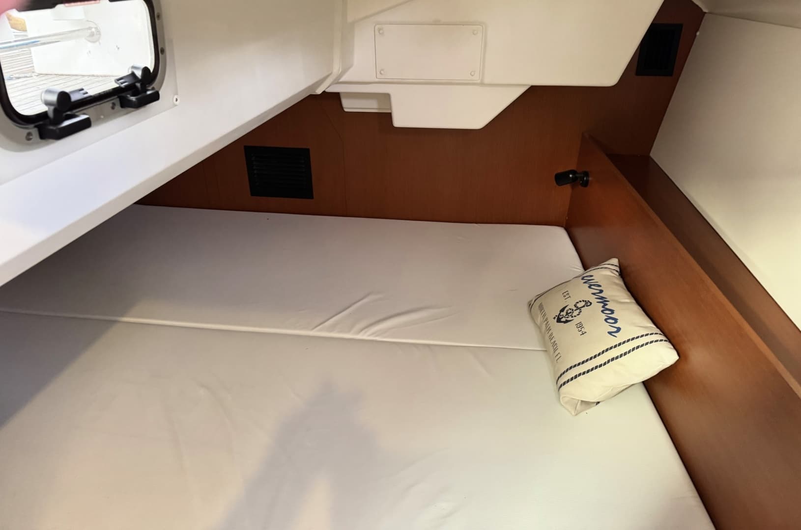 2016 Beneteau 38
