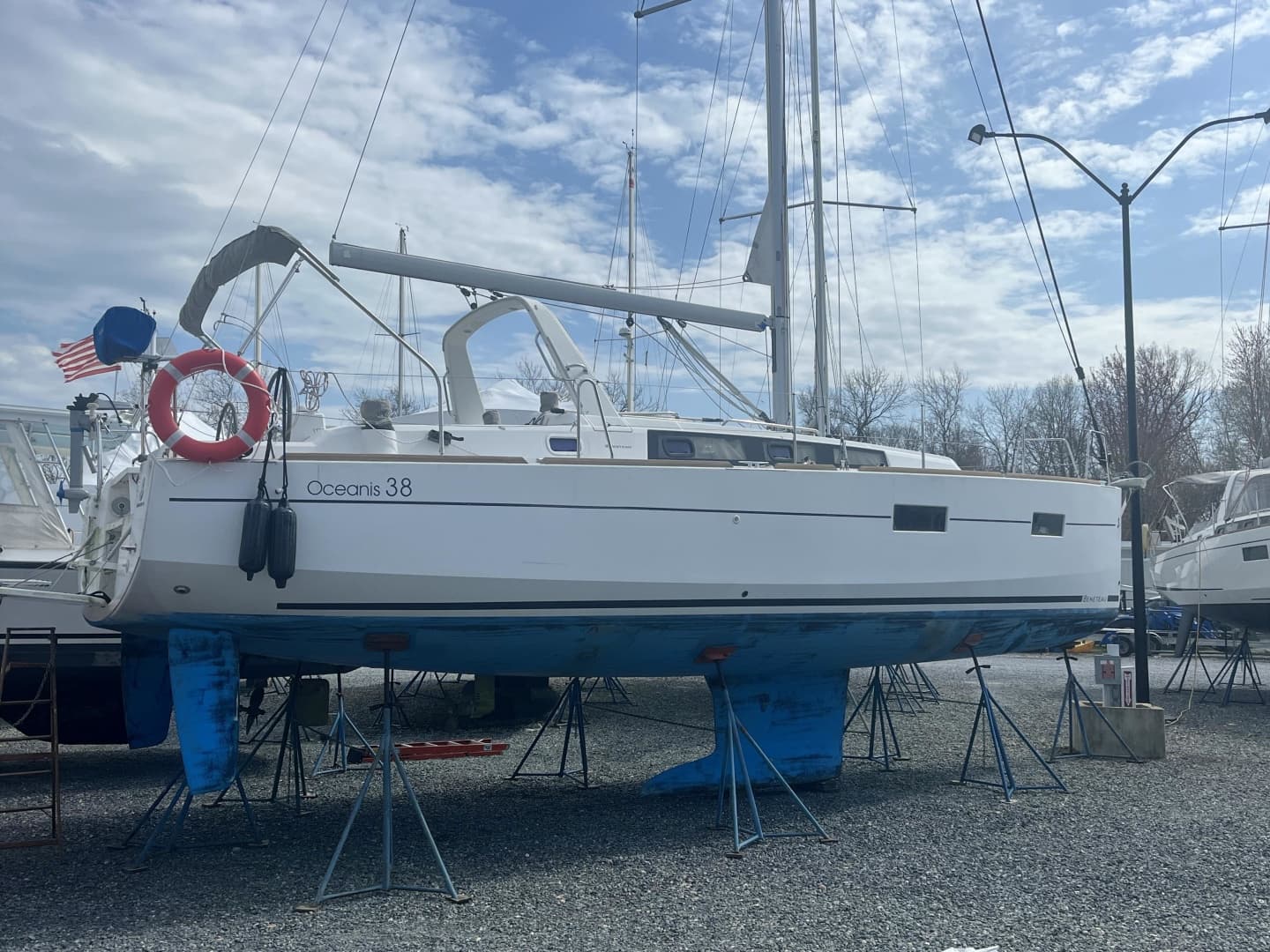 2016 Beneteau 38