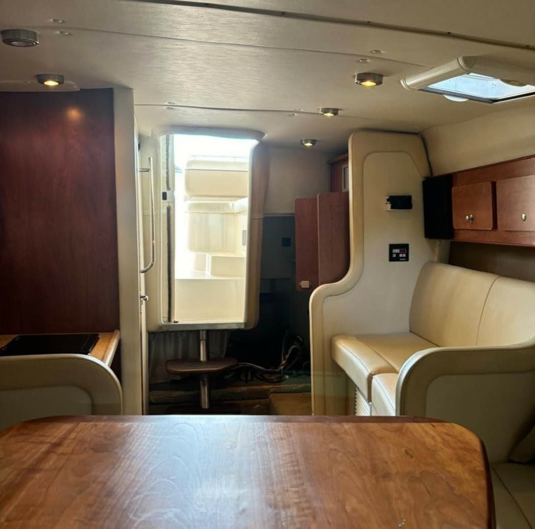 2008 Rinker 300 Express