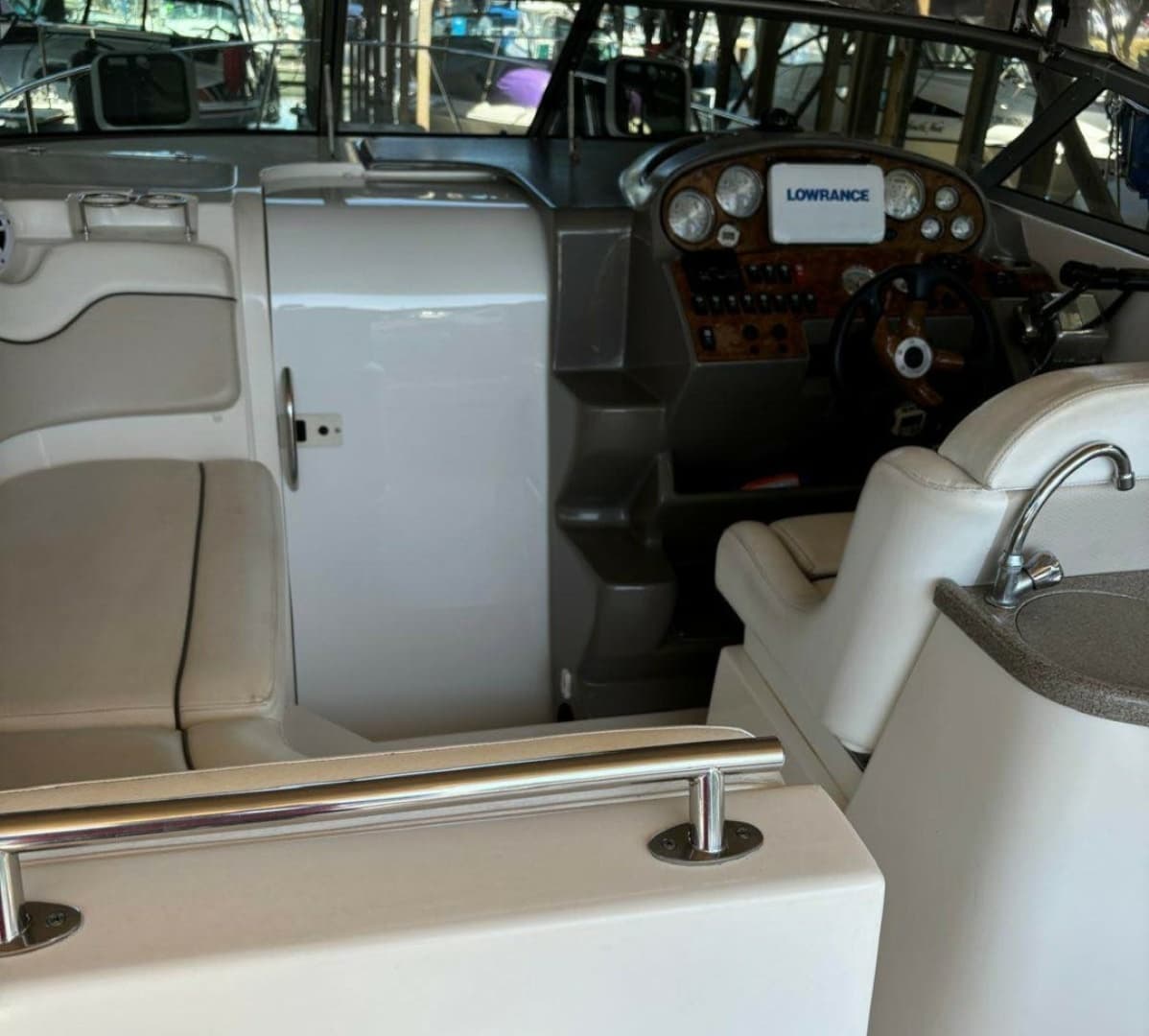 2008 Rinker 300 Express