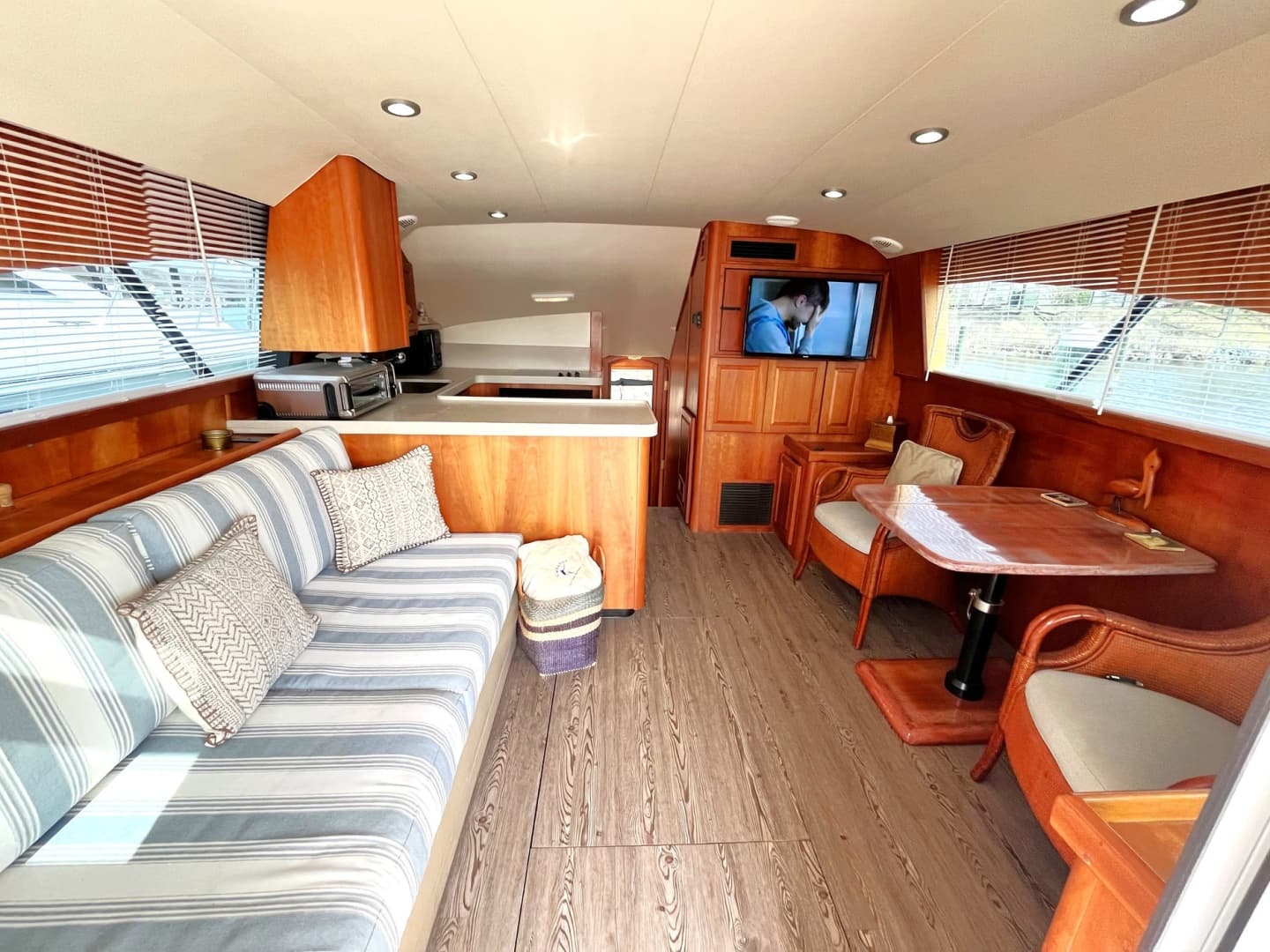 2003 Luhrs 40 Convertible