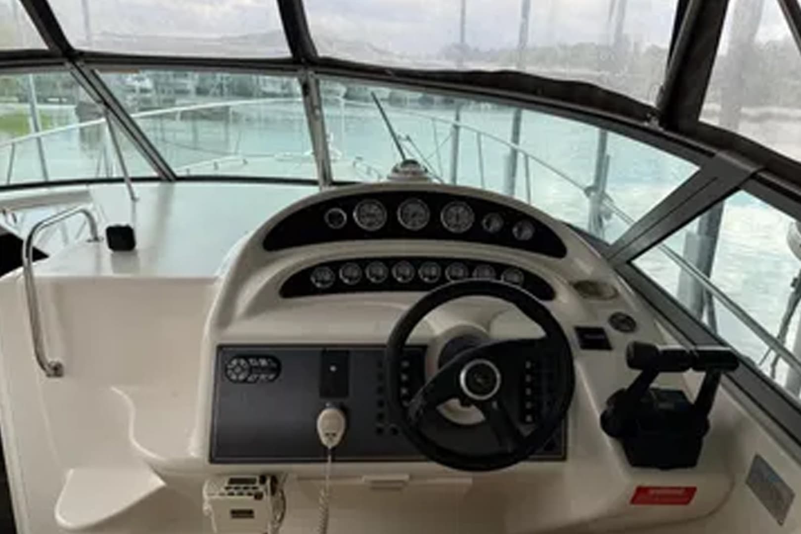 2001 Monterey 322 Cruiser