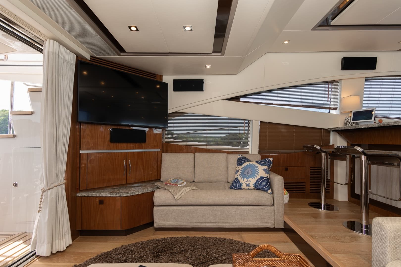 2018 Sea Ray L650 FLY