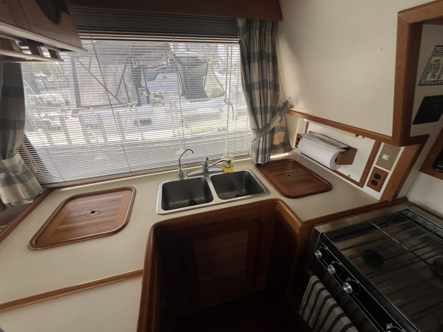 1989 Hans Christian Independence 45