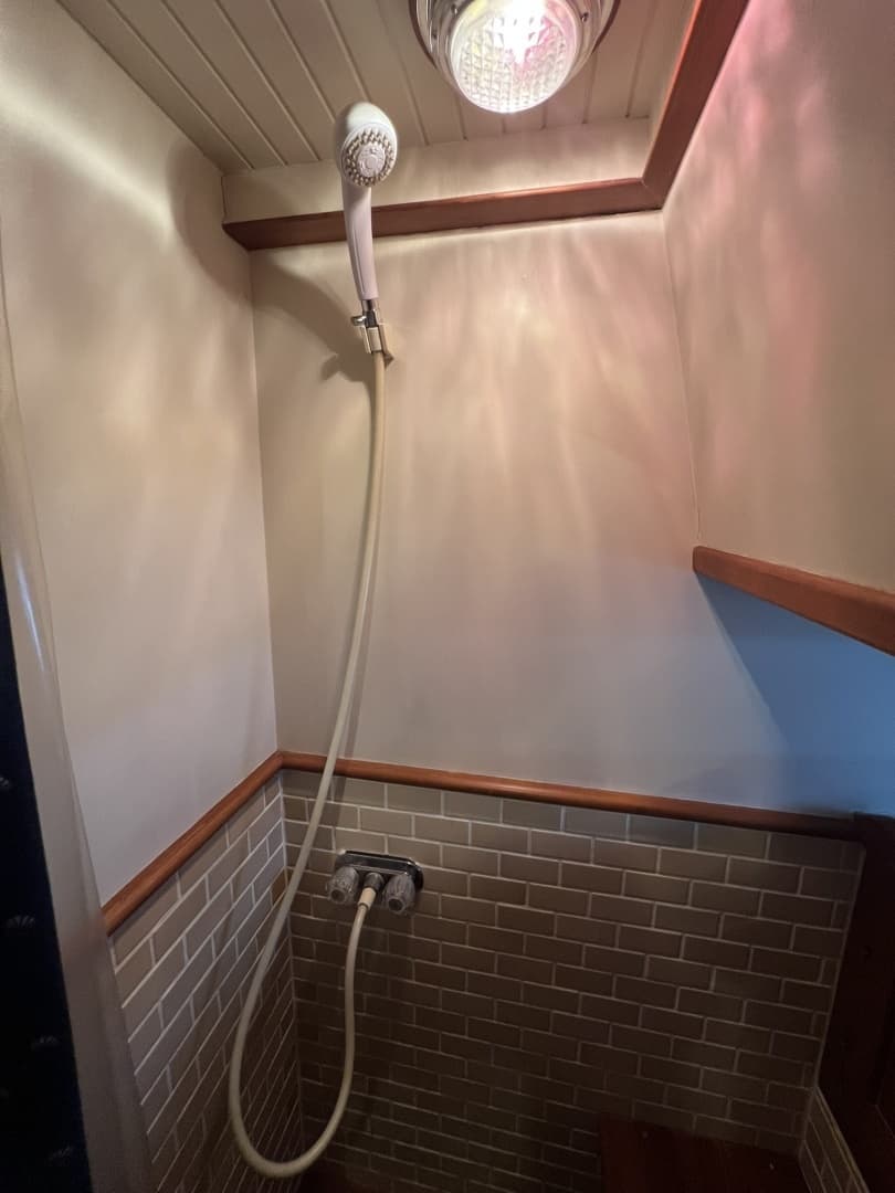 1989 Hans Christian Independence 45