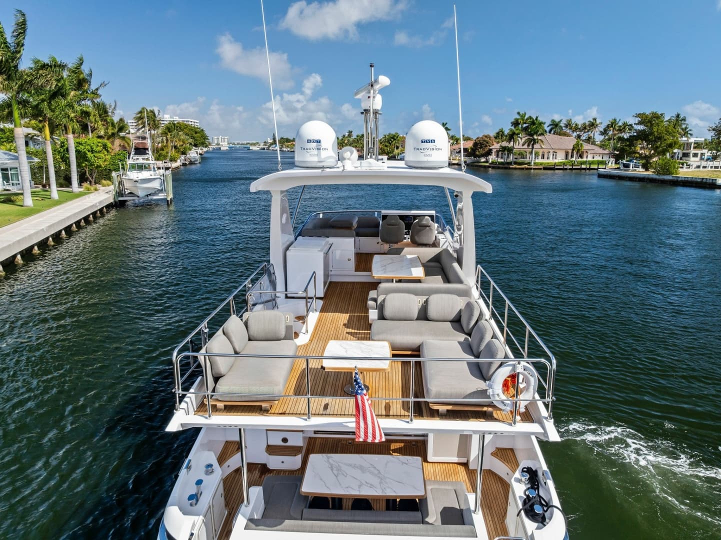 2020 Azimut Flybridge