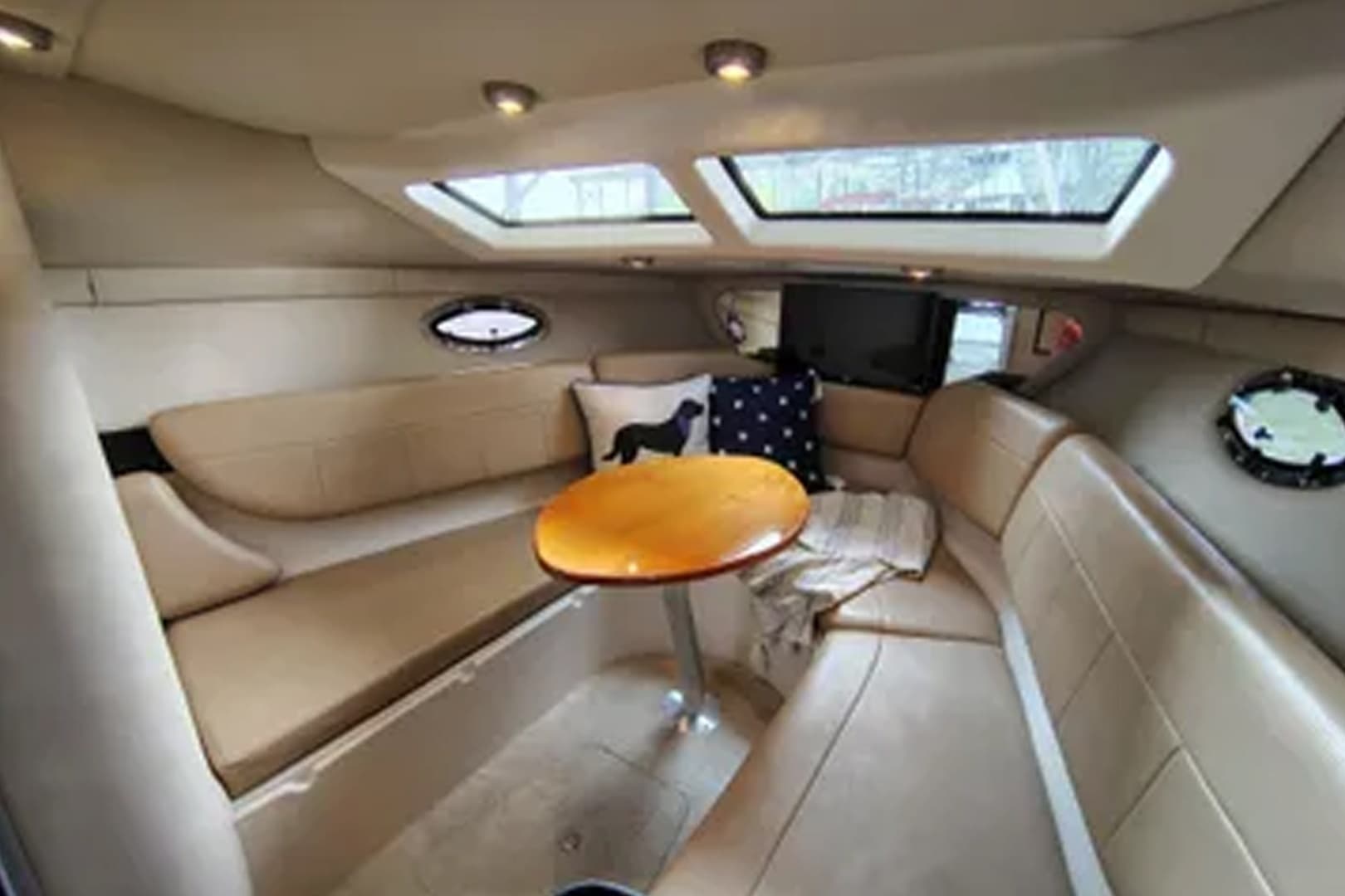 2008 Regal 2565 Window Express