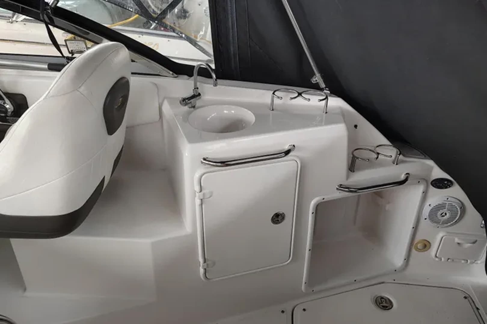 2008 Regal 2565 Window Express