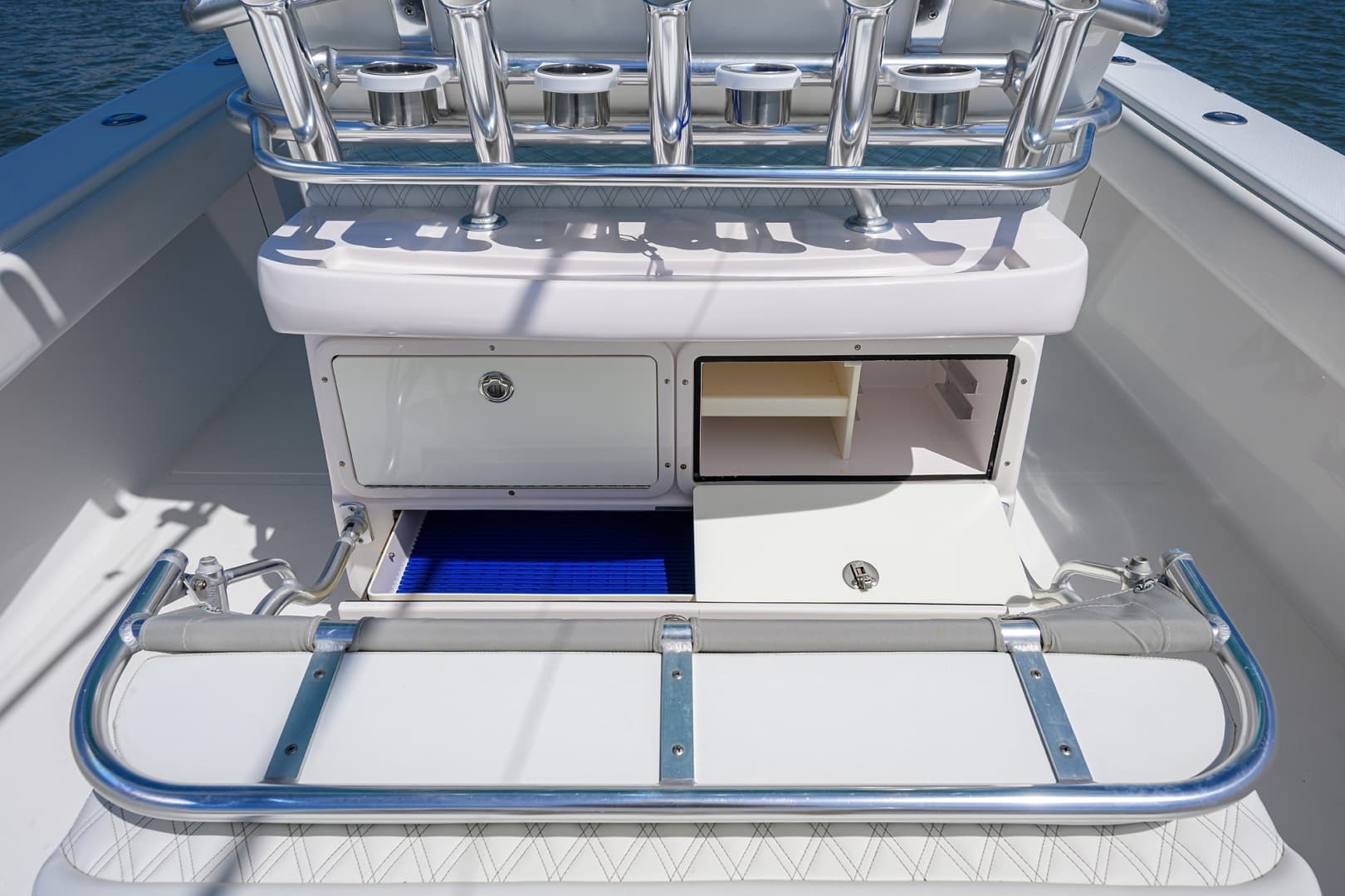 Bahama 41 - Exterior Cockpit