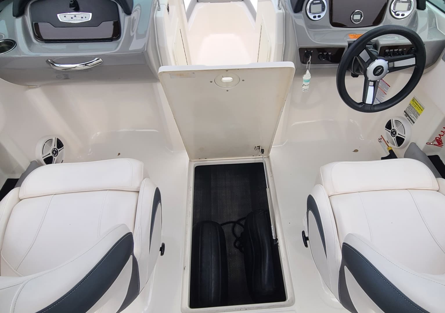 2020 Chaparral 21 SSI OB