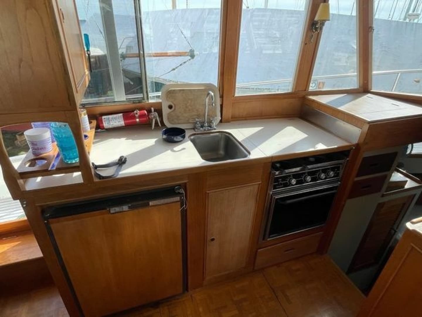 1987 Grand Banks 36 classic