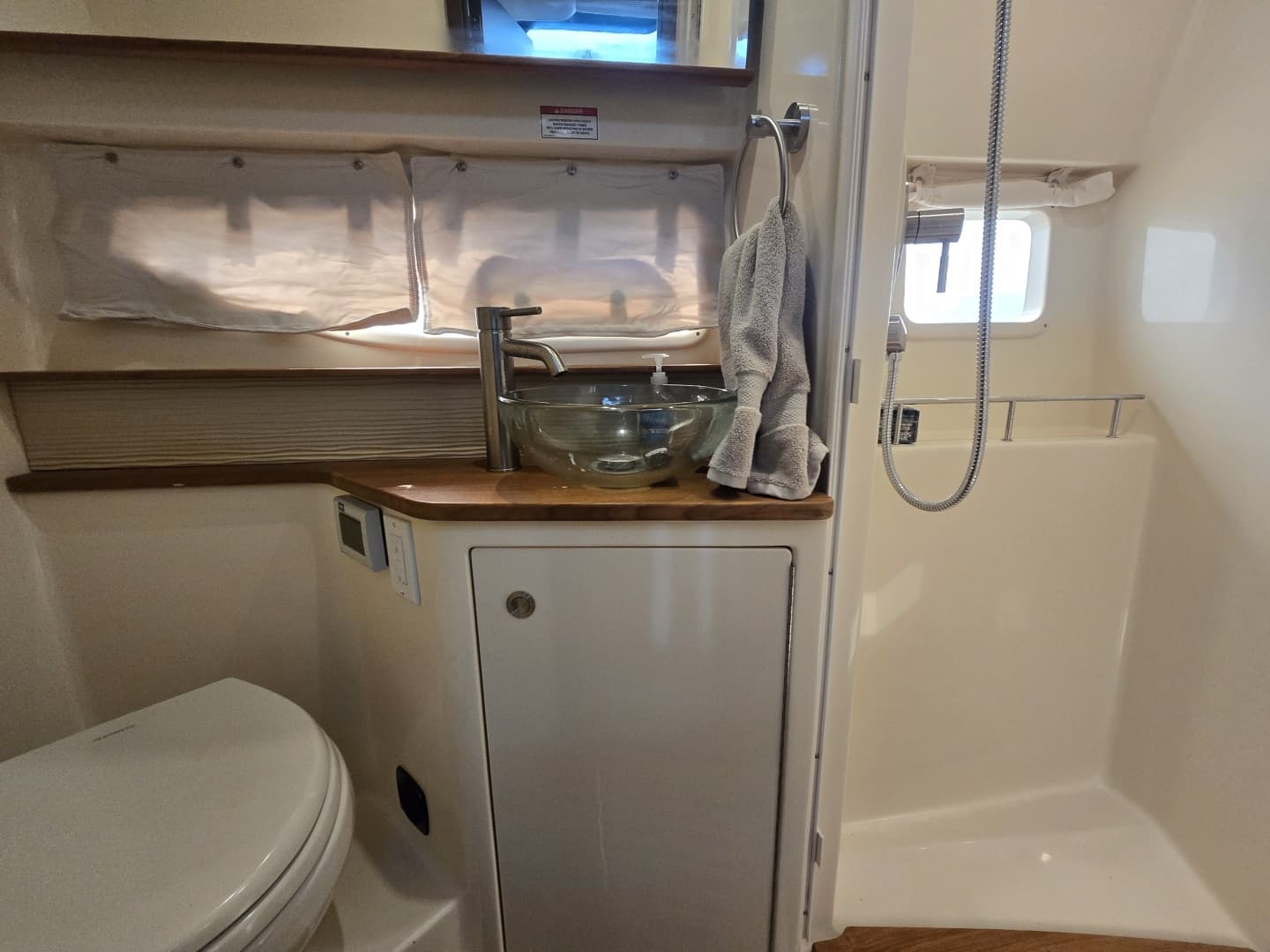 2018 Sea Ray 350 Sundancer Coupe