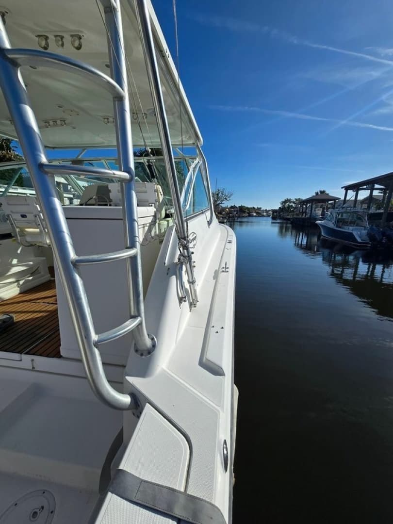 2005 Rampage 33 Express