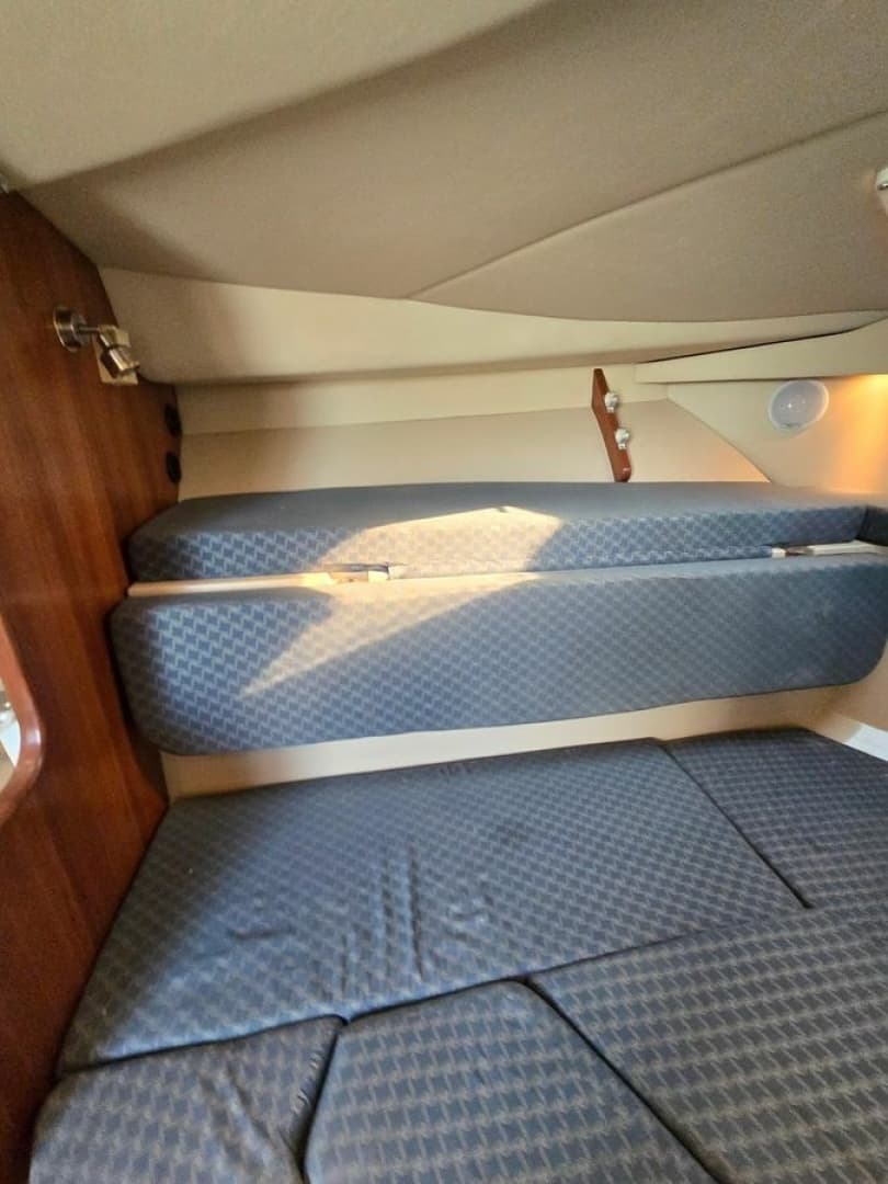 2005 Rampage 33 Express