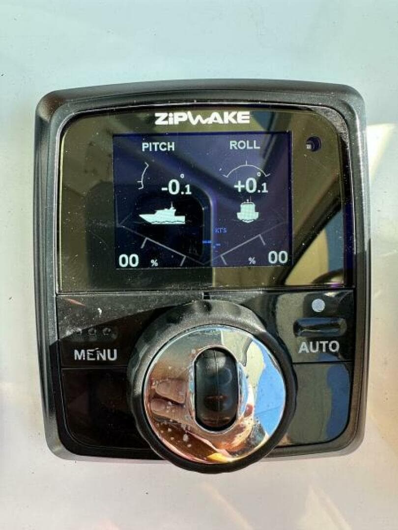 ZIPWAKE Controls