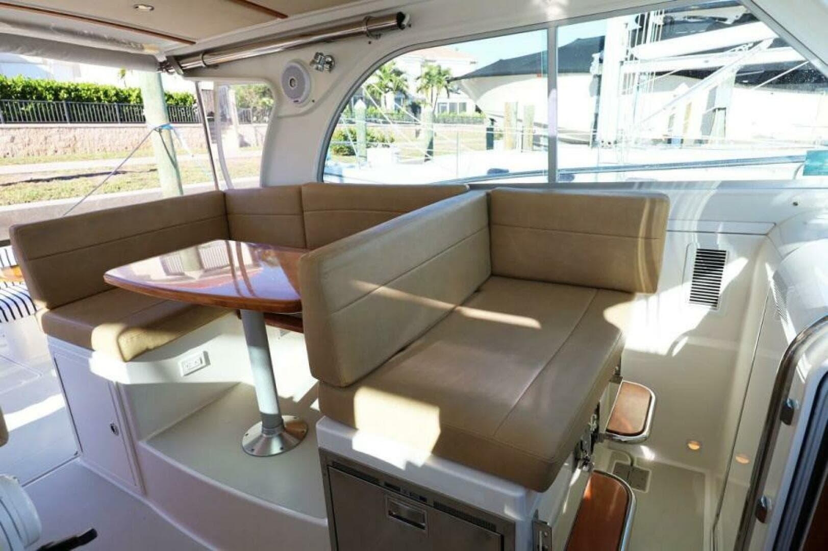 Dinette in Forward Seating Mode