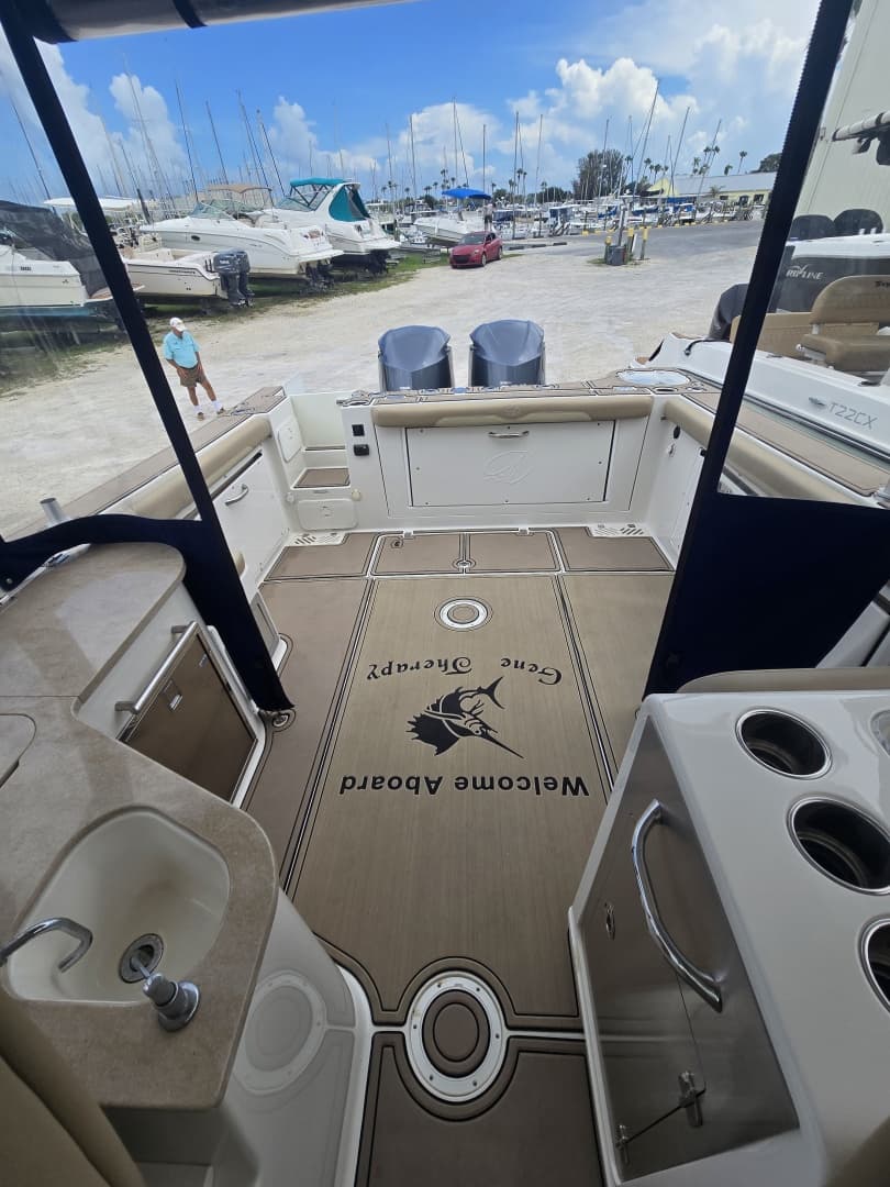 2017 Sailfish Dual Console 325