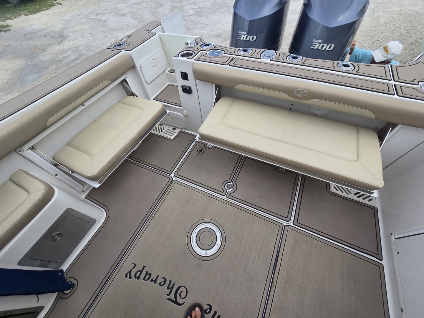 2017 Sailfish Dual Console 325