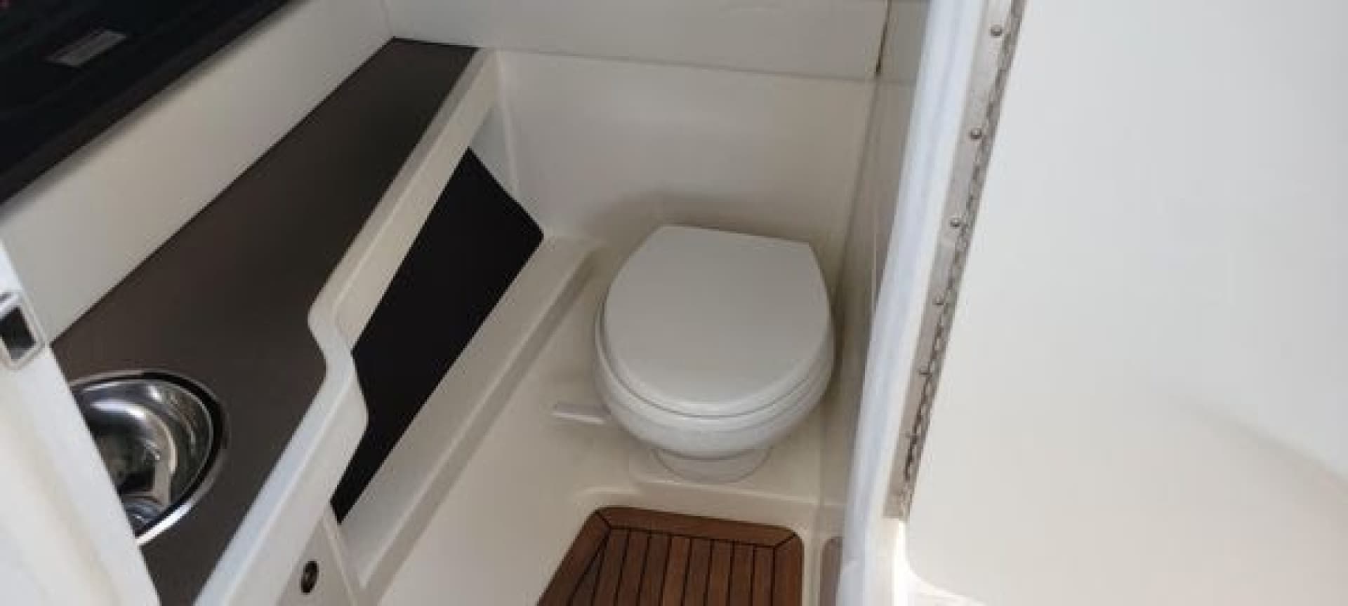 2017 Sea Ray 310 SLX