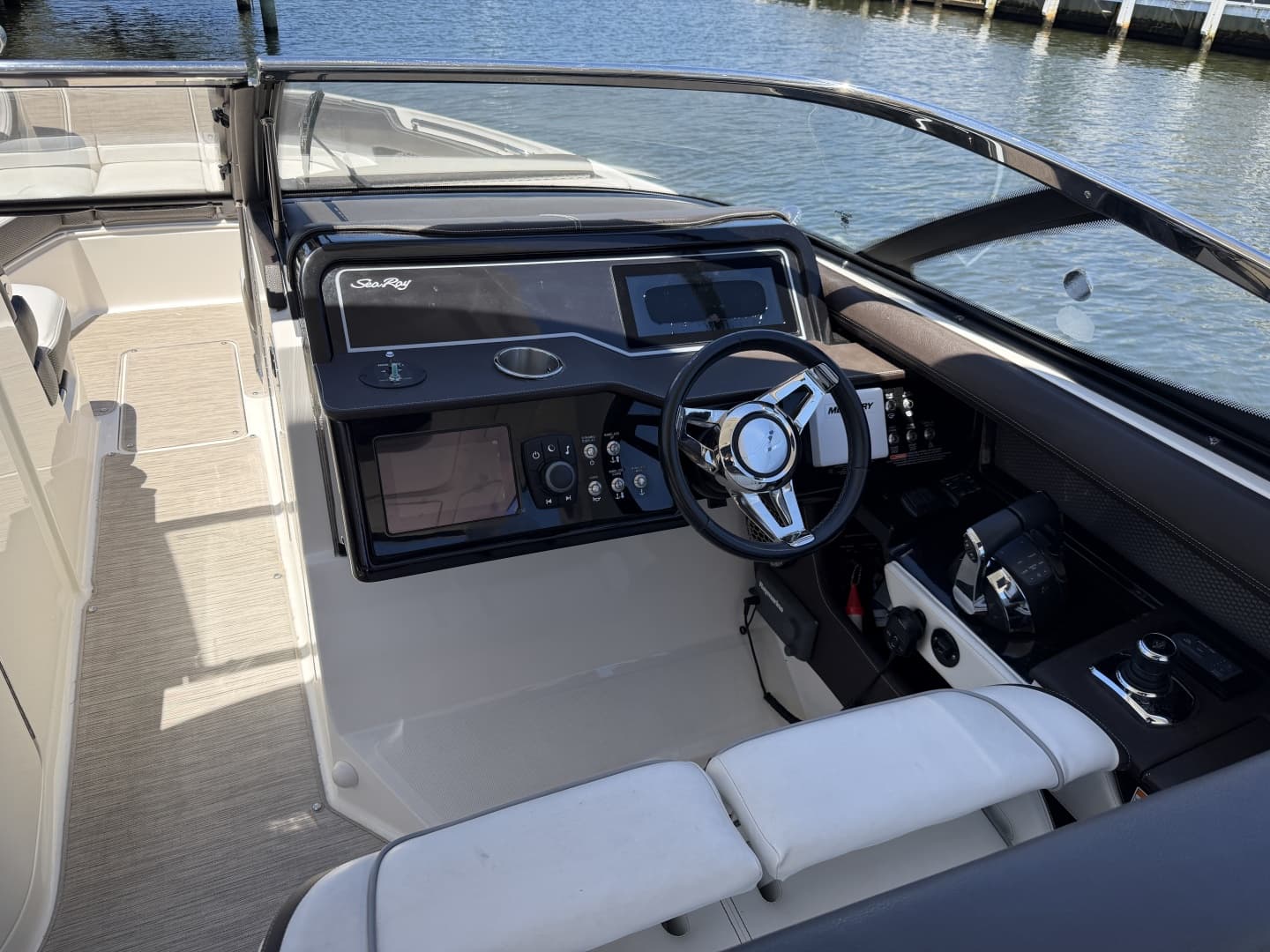 2017 Sea Ray 310 SLX