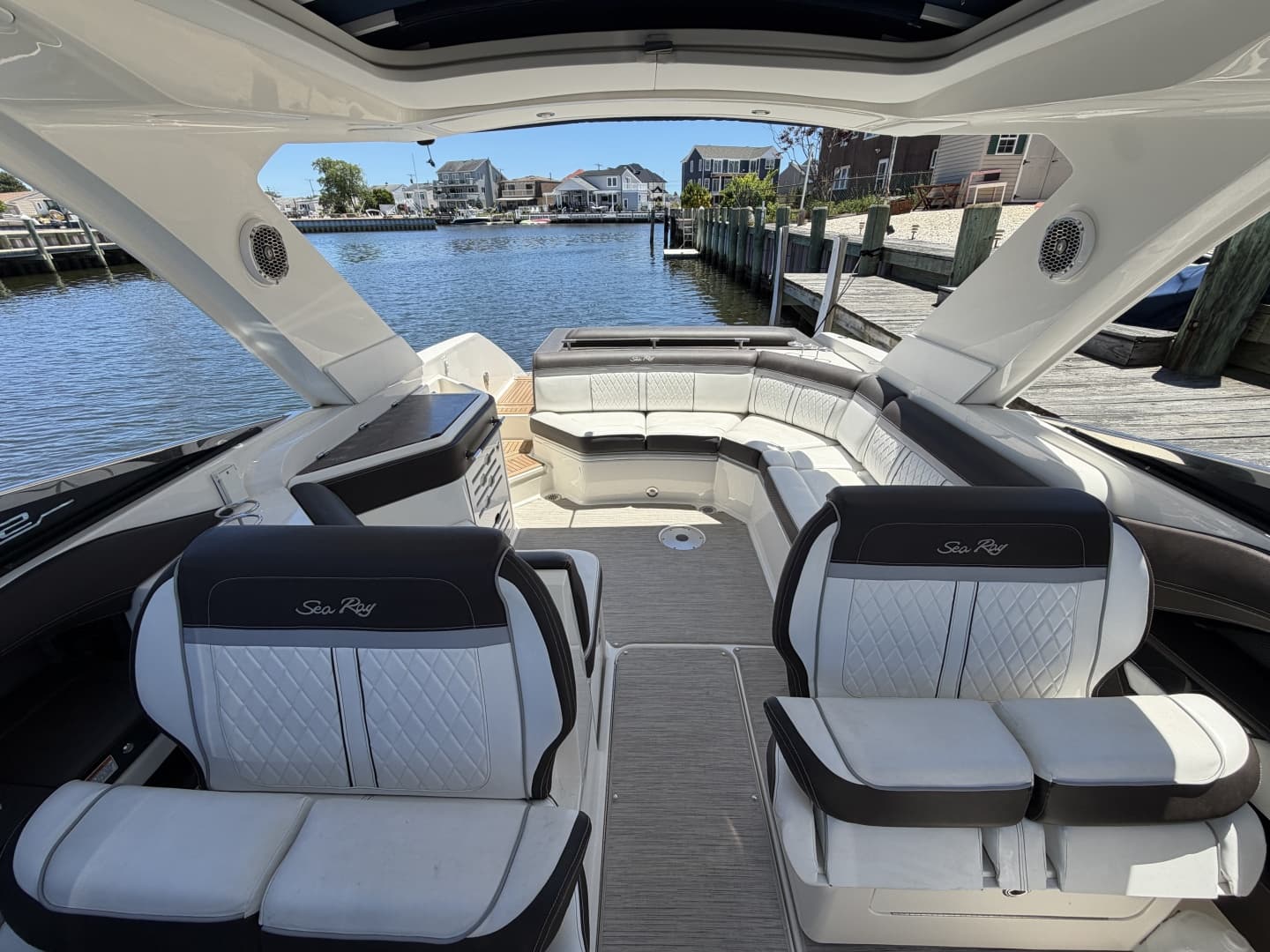 2017 Sea Ray 310 SLX