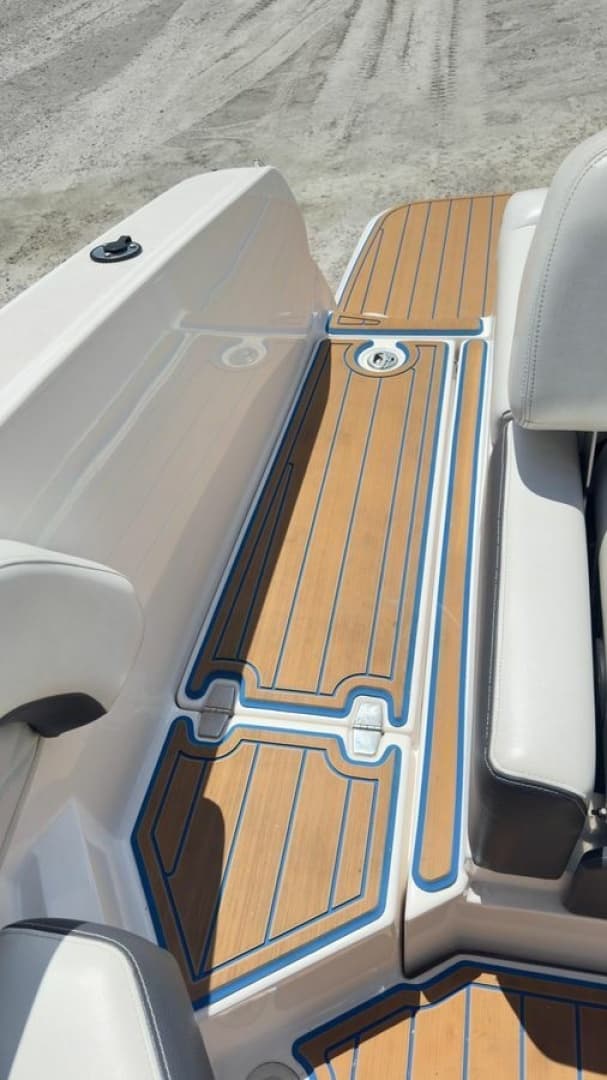 2018 Regal FasDeck