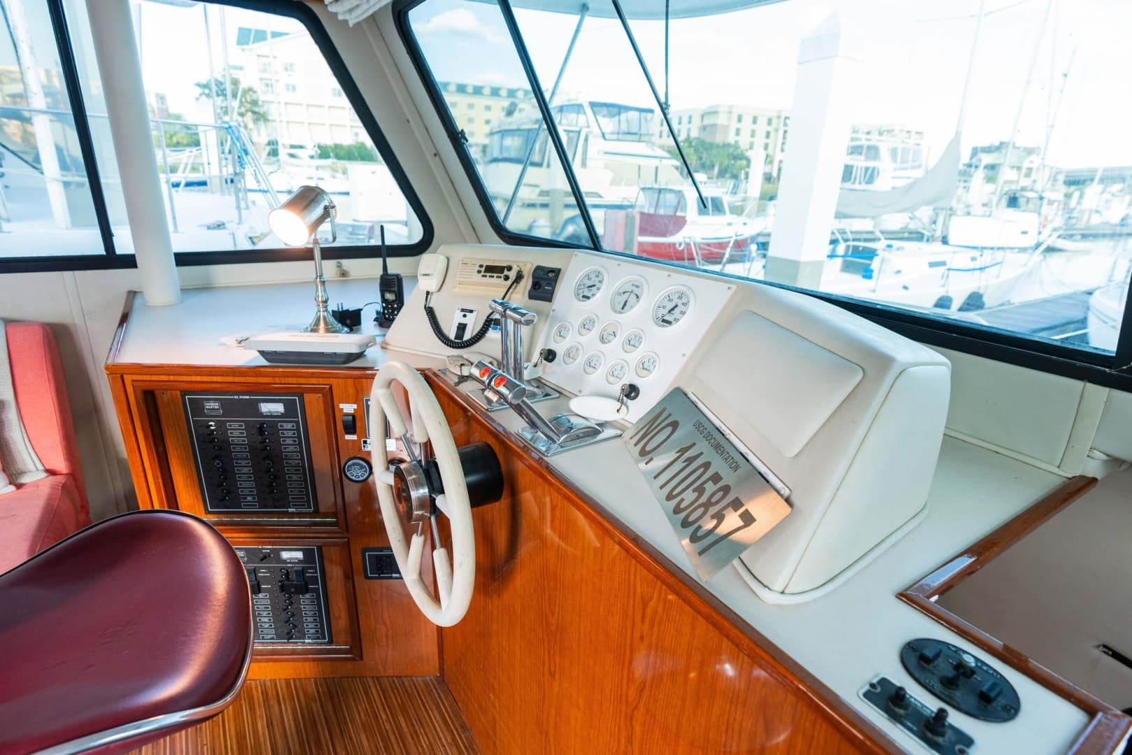 2001 Harbor Master 520 Coastal