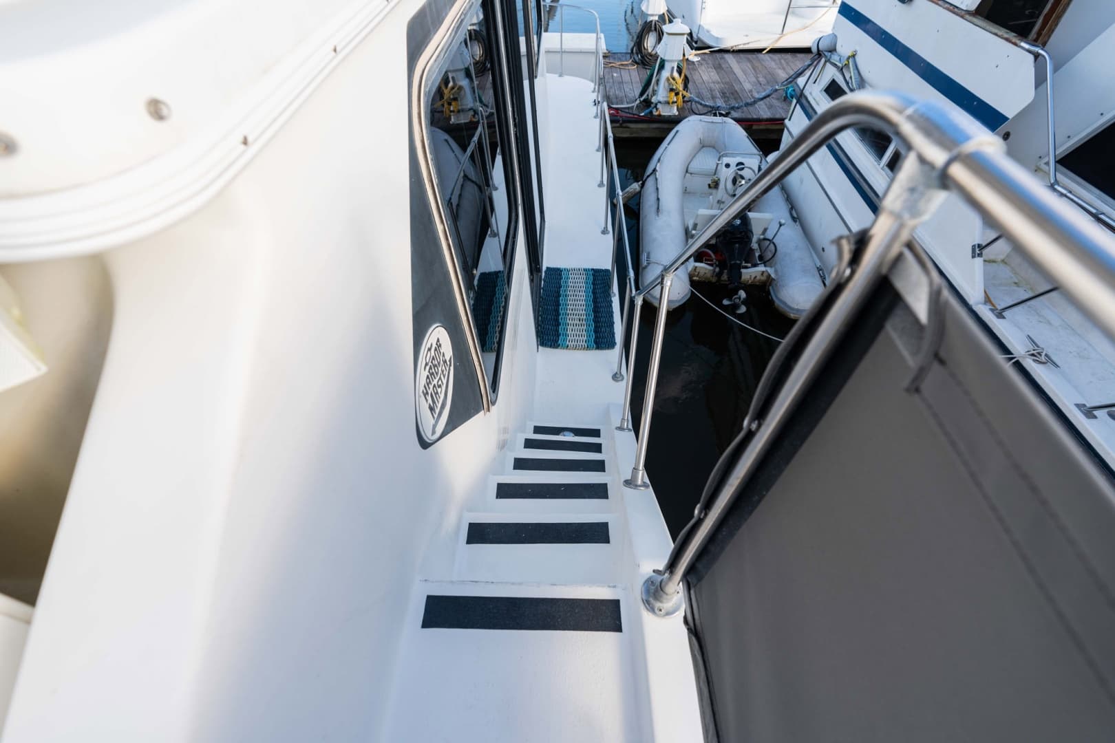 2001 Harbor Master 520 Coastal