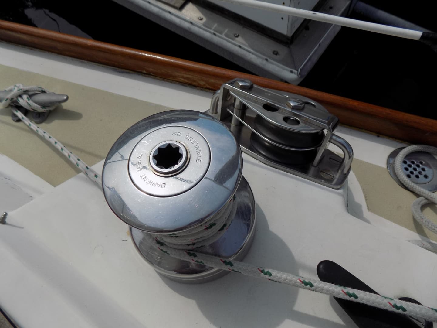 Barient #22 winch and block for spinnaker sheets