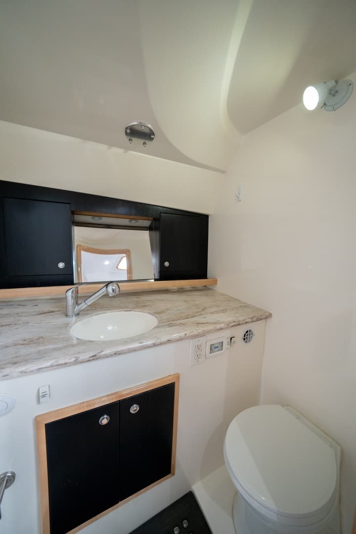 2011 Contender 40 Express