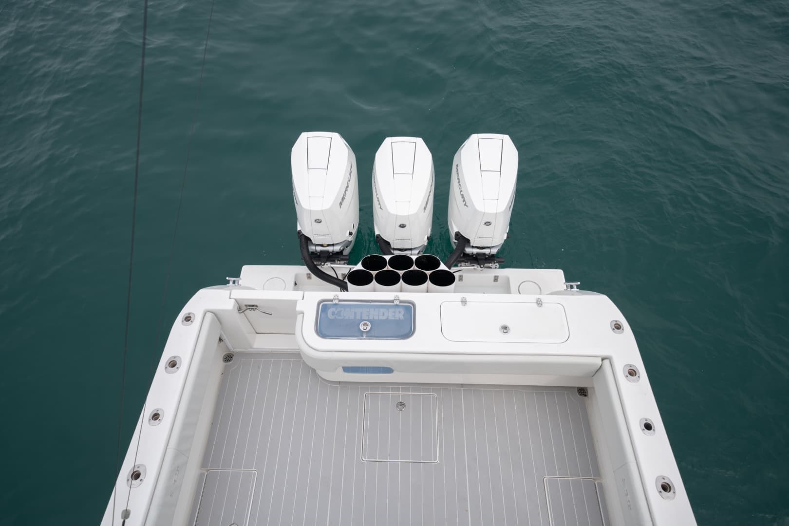 2011 Contender 40 Express