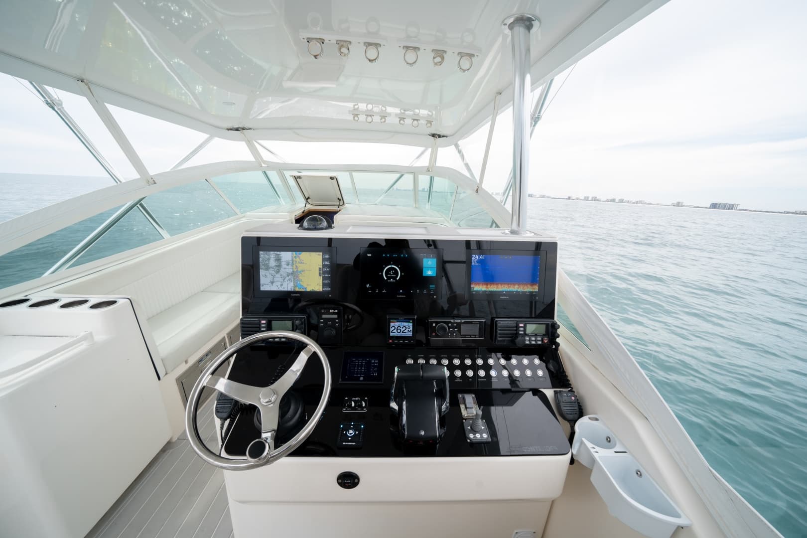 2011 Contender 40 Express