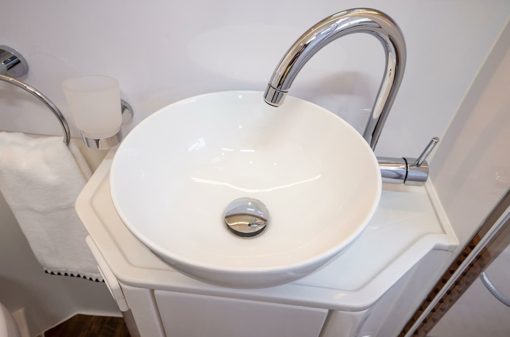 2023 Aquila 54 Yacht