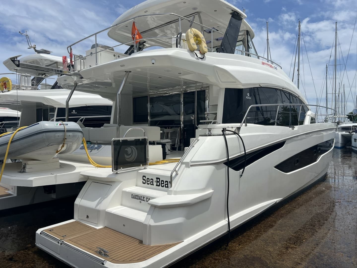 2023 Aquila 54 Yacht