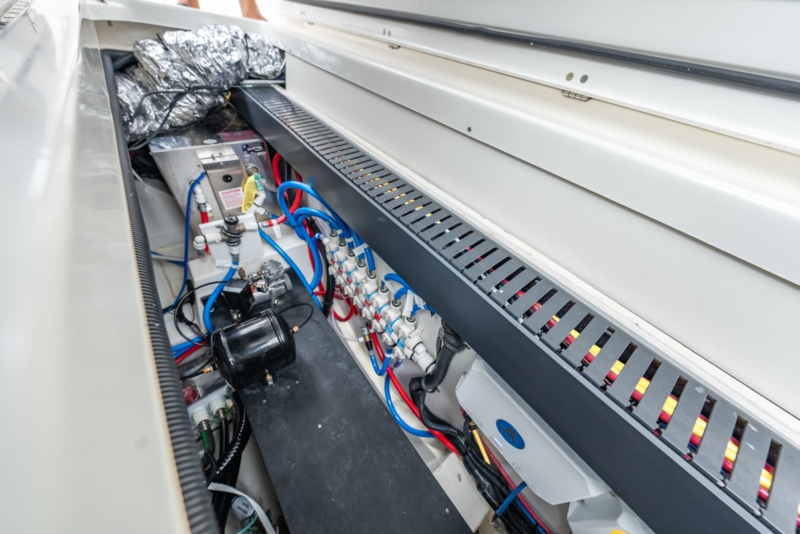 2023 Pursuit S 428 Sport