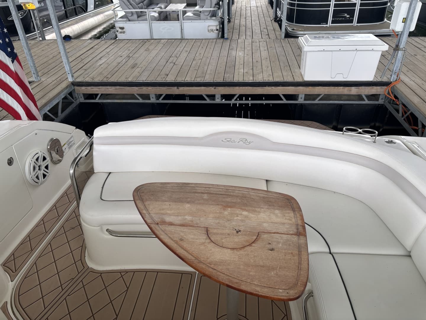 2010 Sea Ray 370 Sundancer