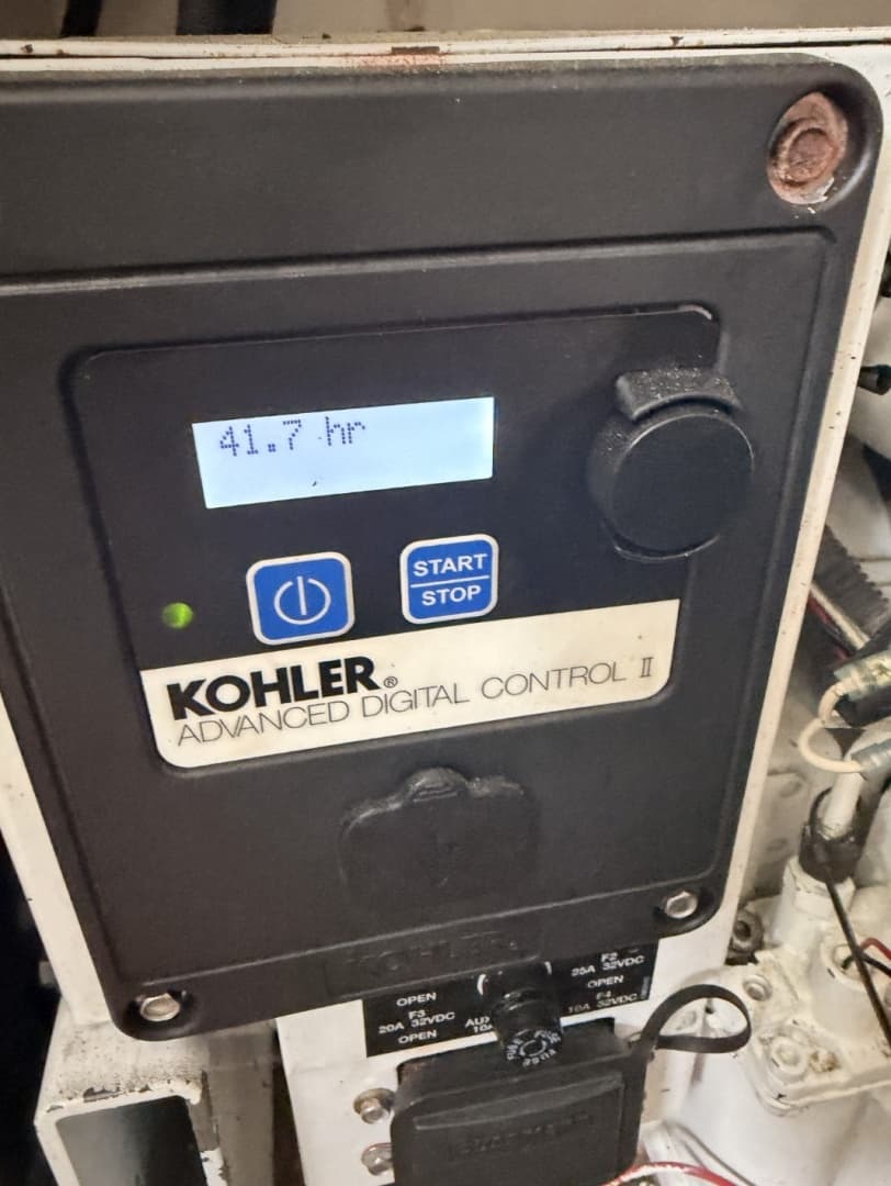 2010 Sea Ray 370 Sundancer