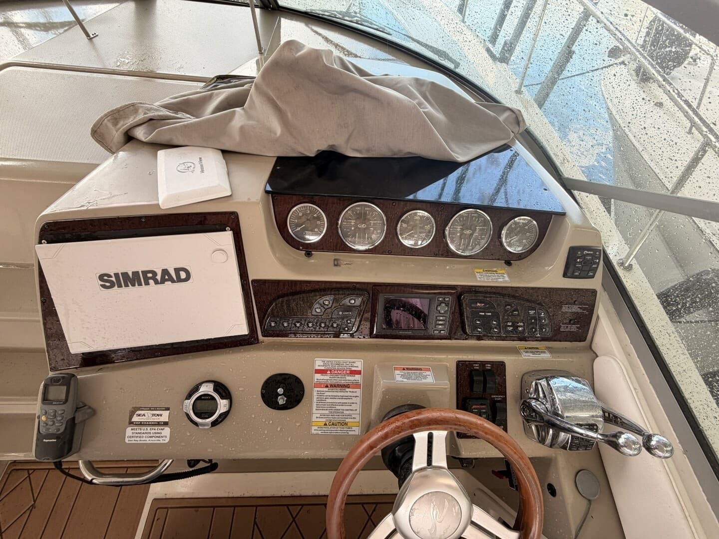 2010 Sea Ray 370 Sundancer