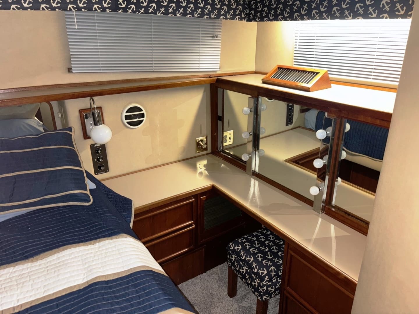 1987 Chris-Craft 427 catalina