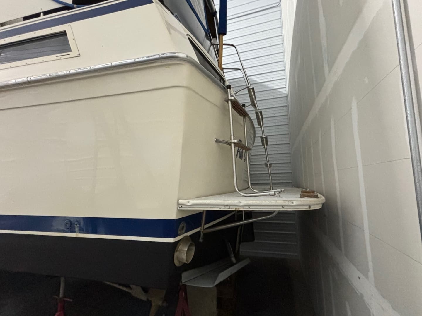 1987 Chris-Craft 427 catalina