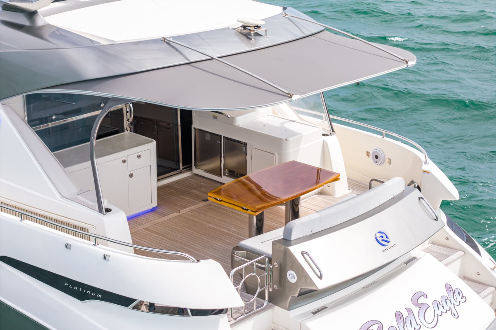 2024 Riviera 6000 SPORT YACHT