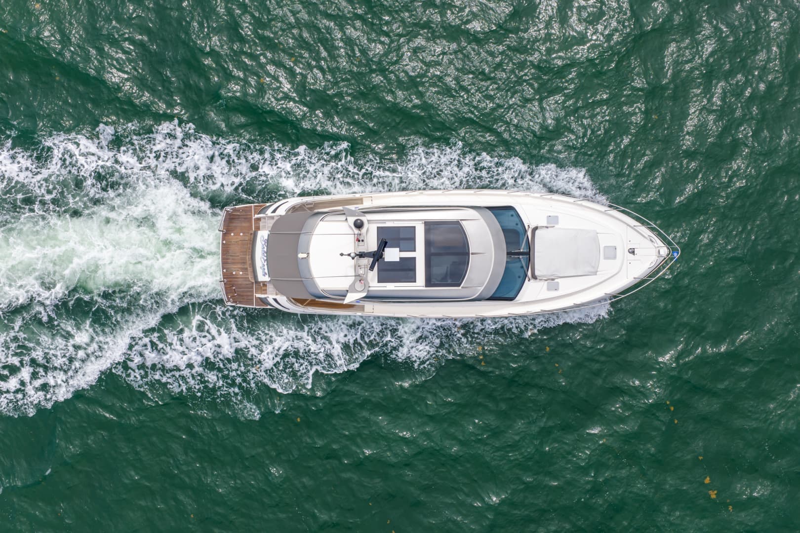 2024 Riviera 6000 SPORT YACHT