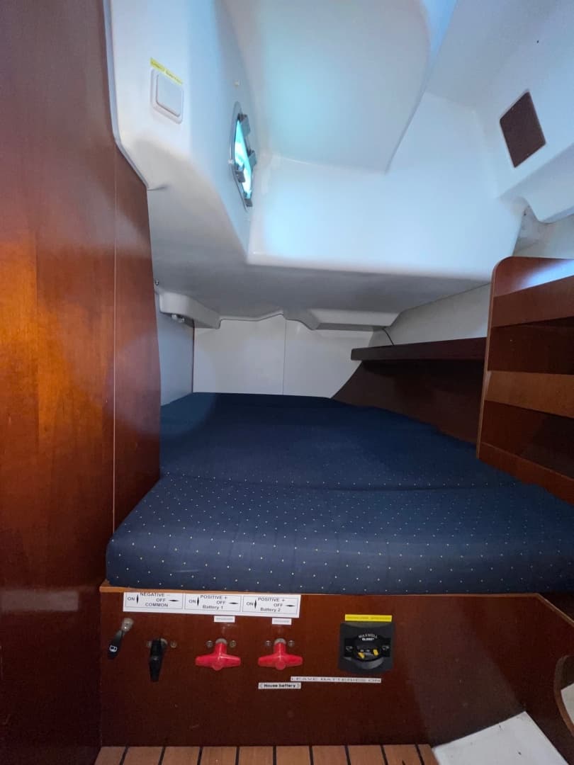 2004 Beneteau 423