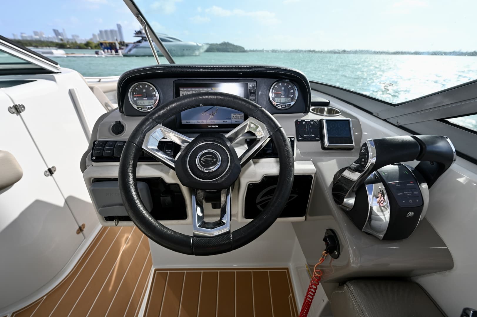 2020 Crownline Eclipse E 305 XS