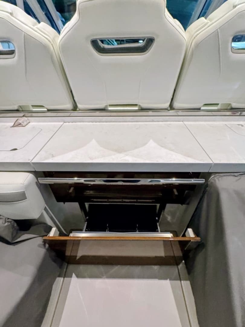 2024 Tiara Yachts 38 LS