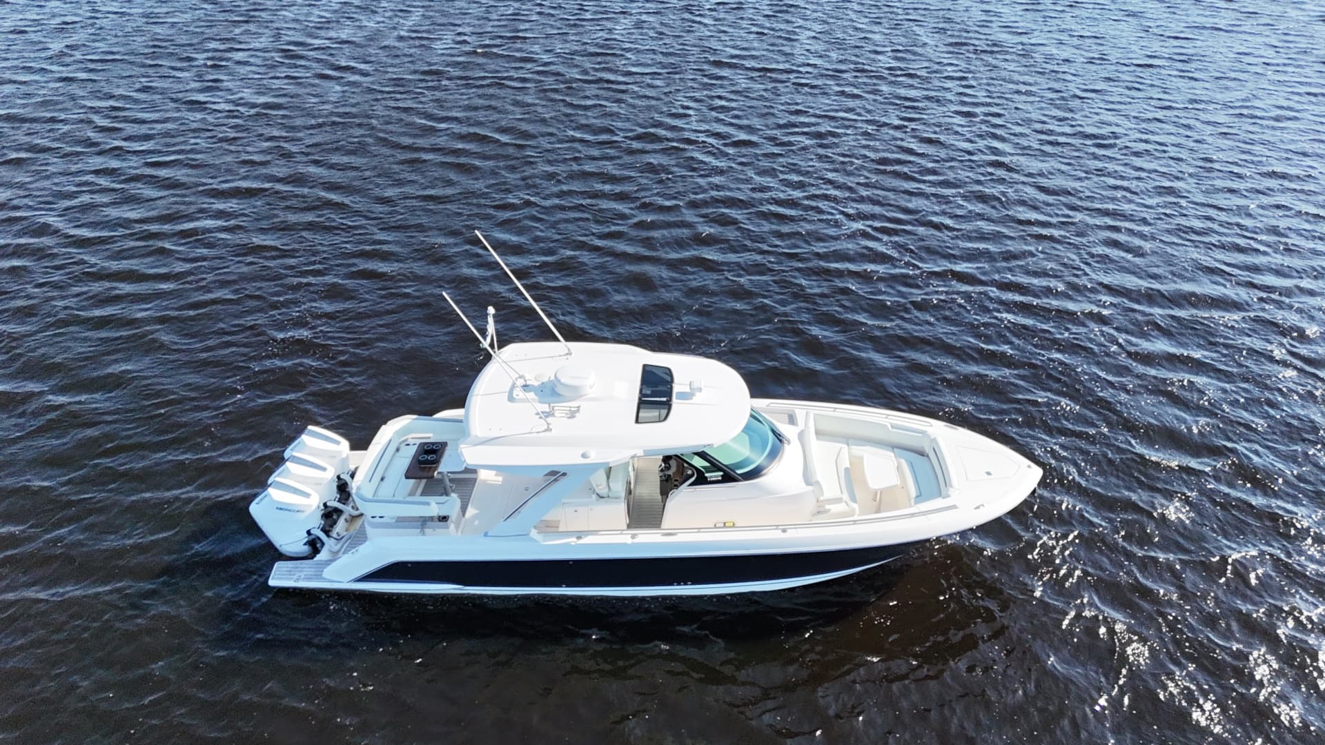 2024 Tiara Yachts 38 LS